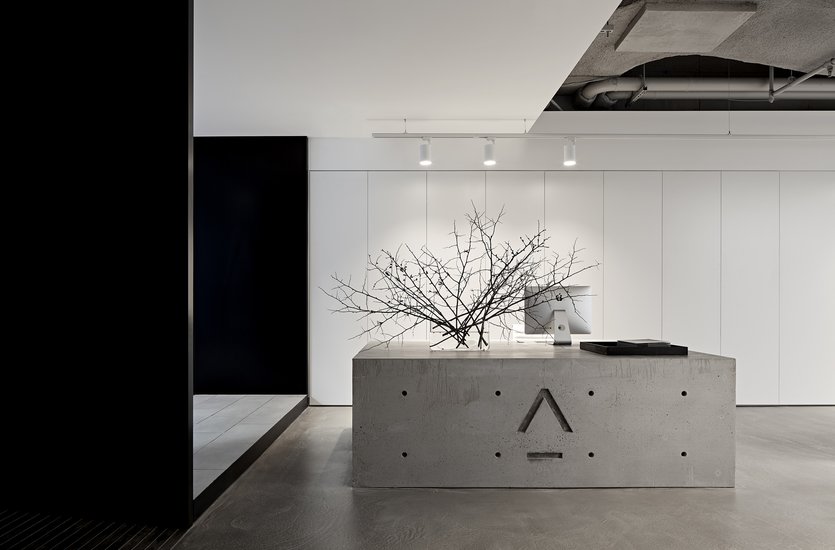 Mathieson The Agency 01